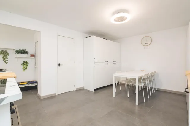 Se vende este gran piso junto Corazón de Jesús con 5 habitaciones y 5 baños ideal como inversión para rentabilizarlo!!! — 3