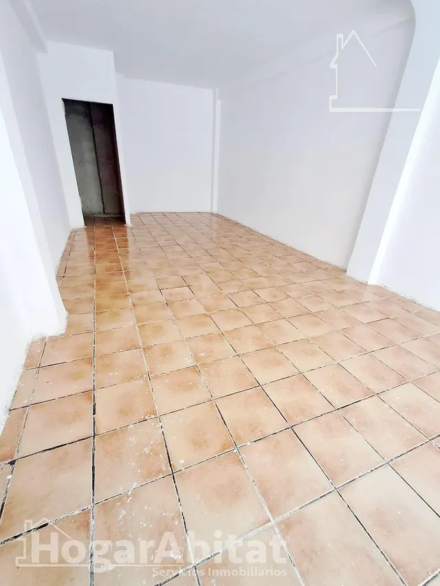 ¡OPORTUNIDAD DE INVERSIÓN! LOCAL COMERCIAL LUMINOSO Y ECONÓM - foto 4
