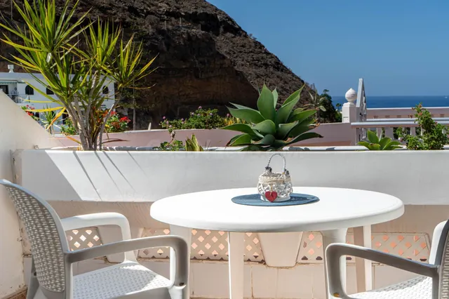 Acogedor apartamento con terraza y vistas al mar en el compl