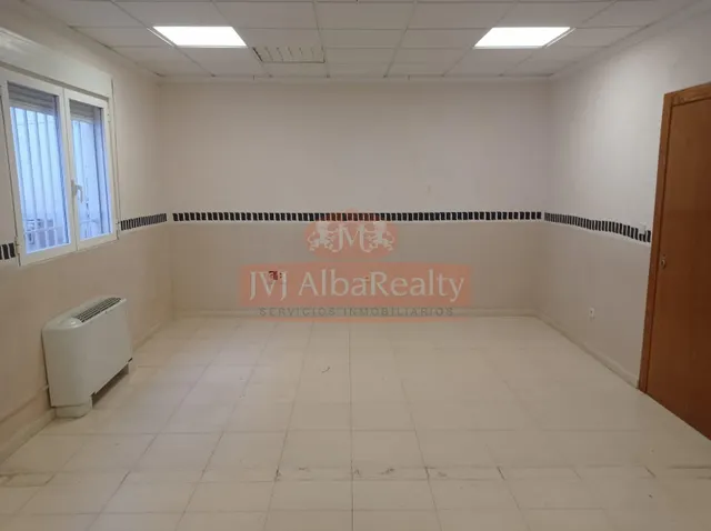 ESPECTACULAR LOCAL EN VENTA O ALQUILER EN ZONA INDUSTRIA — 21