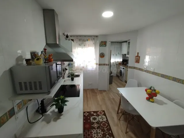 Exclusivo Piso en Semicentro de Puente Genil - Oportunidad Ú - foto 3