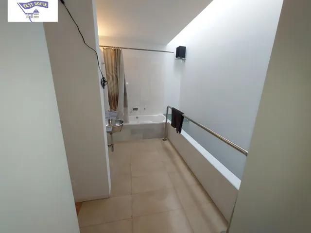 LOTE DE INMUEBLES COMPUESTO POR TRÍPLEX, BAJO TIPO LOFT Y GARAJE — 13