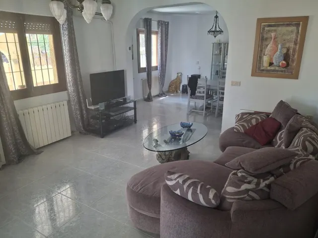 CHALET EN ORIHUELA COSTA CON GRAN PARCELA Y PISCINA PRIVADA — 11