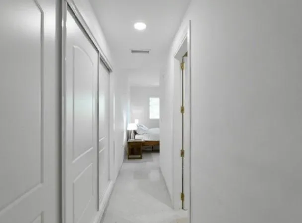 Elviria - Piso, 2 Dormitorios, Terraza, Garaje, Pisicina — 17