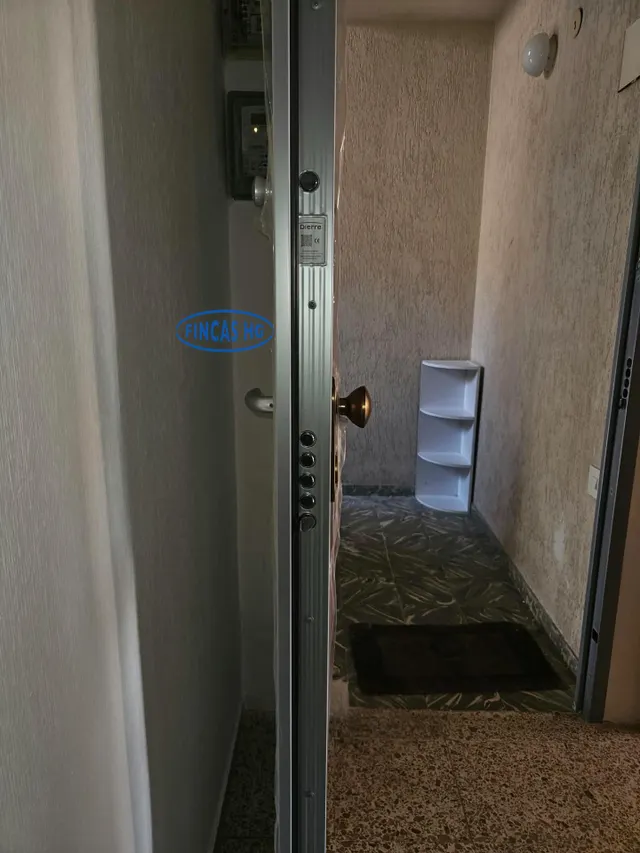 Amplia vivienda de 159 m2 con cinco dormitorios – Los Ángeles / límite San Blas — 15