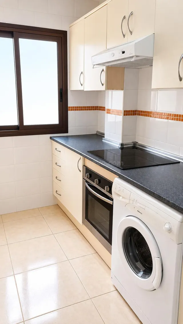 GUARGACHO- Tenerife Sur- ÁTICO dúplex - 2 habitaciones- 2 BAÑOS- balcón,  Entrada 40.000€ - hipoteca 680€/ mes — 3