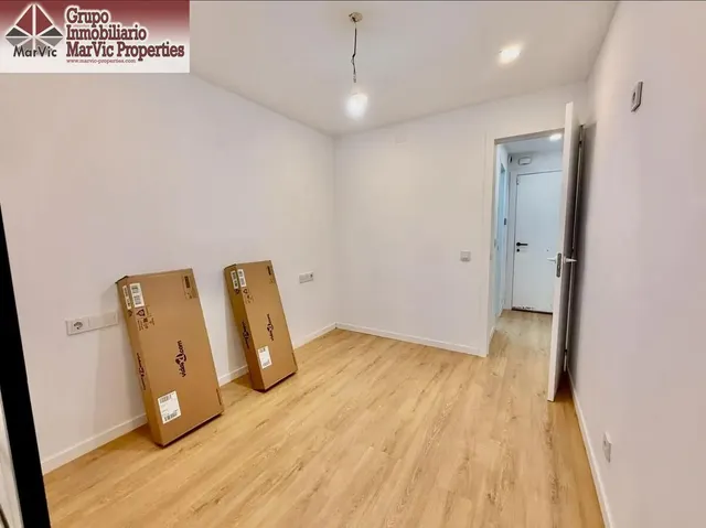 Acogedor Apartamento Reformado en Benidorm con Piscina y Vistas al Sureste — 13