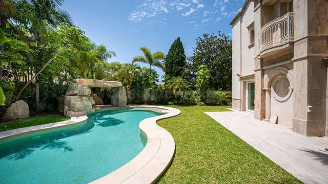 Chalet 5 habitaciones 654m² en venta - Los Monteros - foto 2