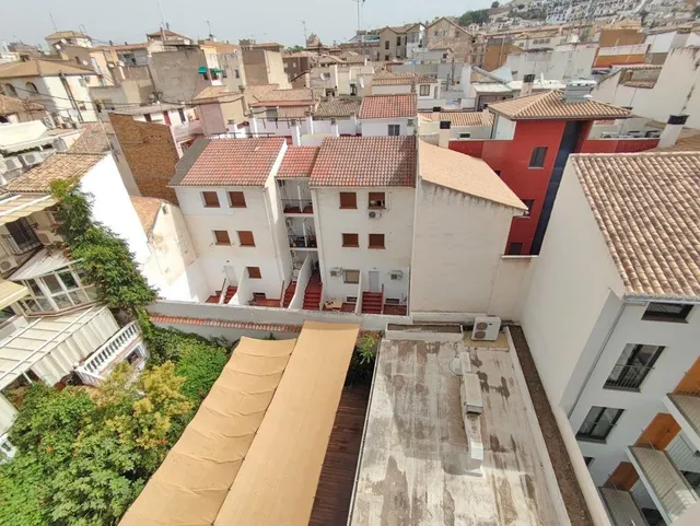 Edificio totalmente reformado en pleno centro de Granada — 32