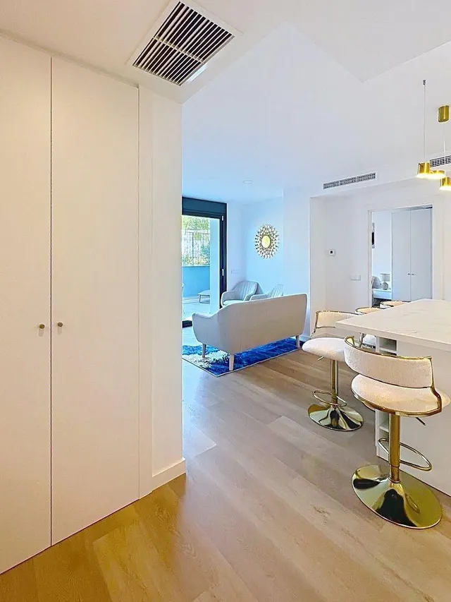Apartamento 2 habitaciones 98m² en alquiler - Zona Franca — 12