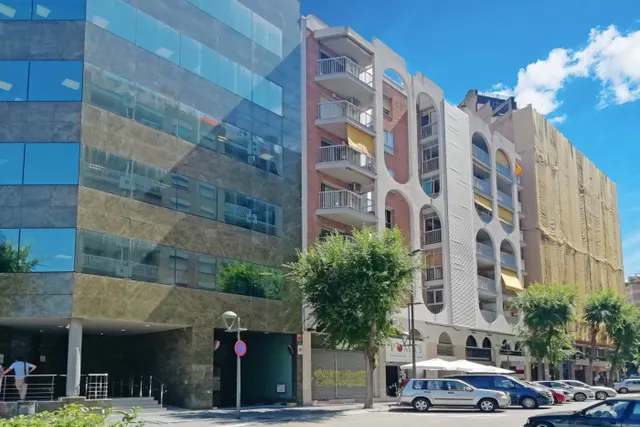 Excelente vivienda en pleno centro de la ciudad, amplitud y luminosidad asegurada ! — 34