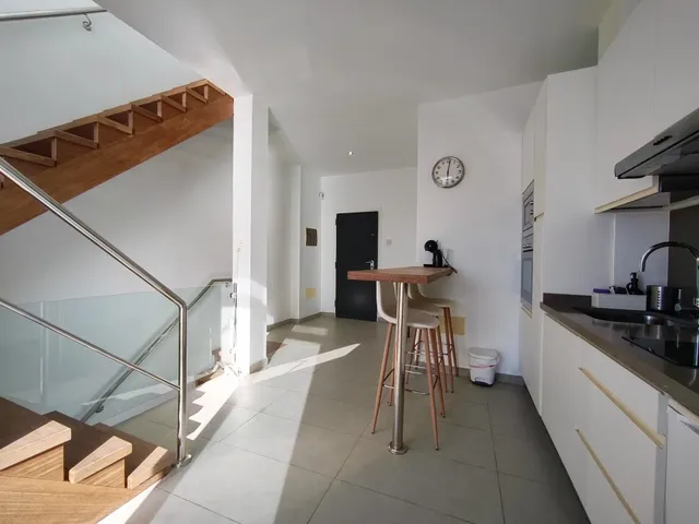 ESPECTACULAR CASA FRENTE AL MAR | ALQUILER DE TEMPORADA - foto 3