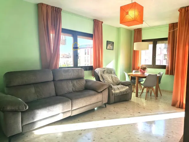 Piso a la venta, con vistasy terraza en el centro de Totana - foto 2