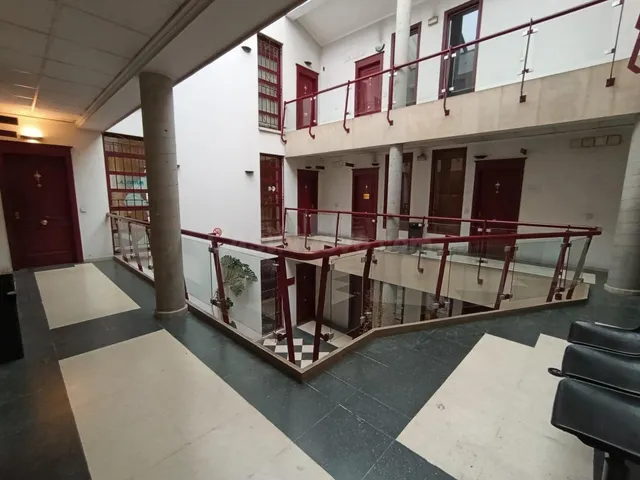 Oficina 56m² en alquiler - Avilés - foto 3