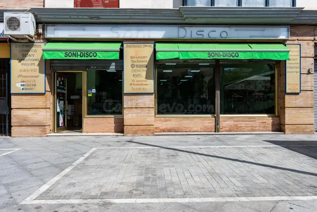 LOCAL COMERCIAL CENTRICO EN DOS HERMANAS - foto 3