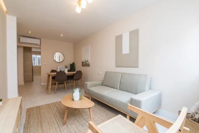 VIVIENDA RECIÉN REFORMADA EN VENTA CALLE CORREDORA · ELCHE — 23
