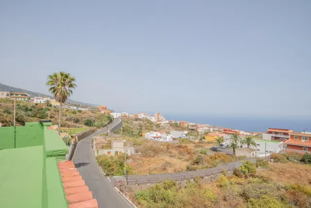 CASA TERRERA CON FINCA EN VENTA EN SANTA BÑRBARA, ICOD DE LOS VINOS — 46