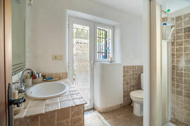 Villa con el encanto de una casita de campo con vistas al mar en Jávea — 19