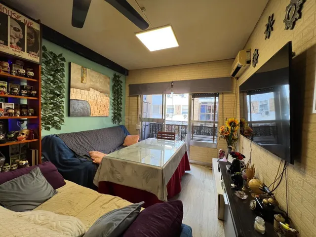 ¡Vivienda reformada con ascensor y terraza en La Viñuela!
