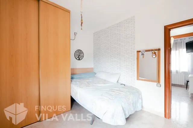 Casa adosada con jardín, terraza y vistas a la montaña — 26