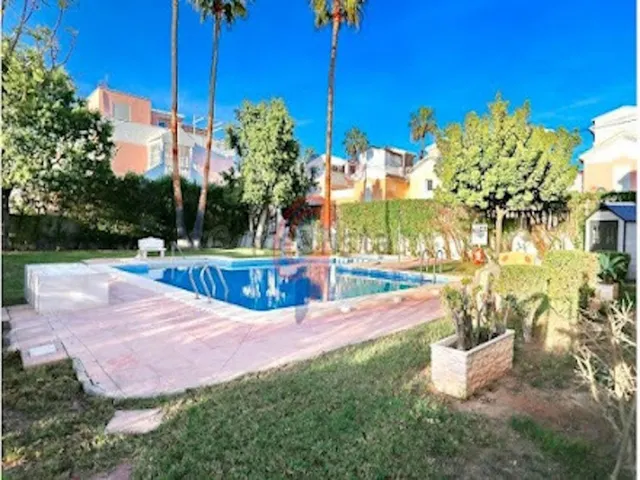 Se vende bonito adosado de 3 dormitorios 2 baños - foto 3