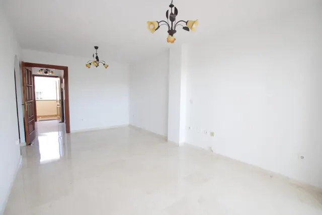 EXCLUSIVO ÁTICO DÚPLEX  CON VISTAS AL MAR Y SOLARIUM EN BENALMÁDENA — 24