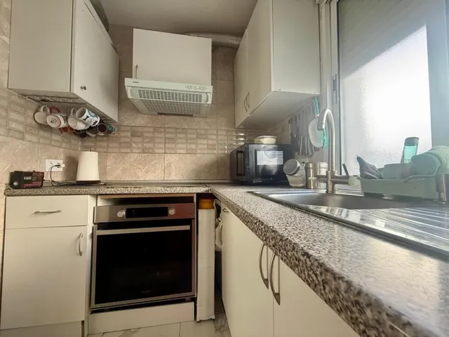 ¡Atención inversores y compradores! Vivienda en venta en c/ Perdiz — 7
