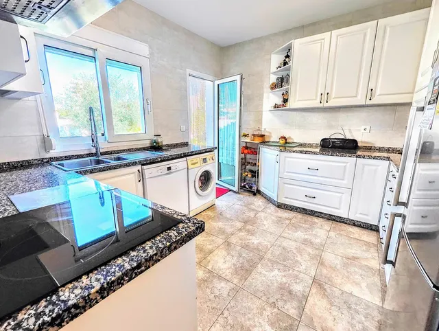Chalet 4 habitaciones 206m² en venta - Centro — 25