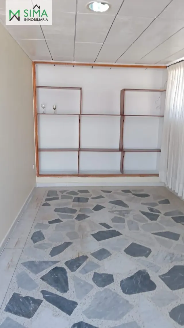 Se renta o vende amplia casa en Manga para uso comercial — 17