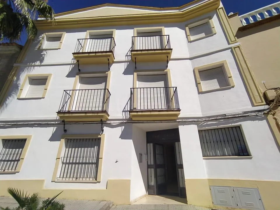 PISO EN VENTA EN PUERTO SERRANO, CÁDIZ