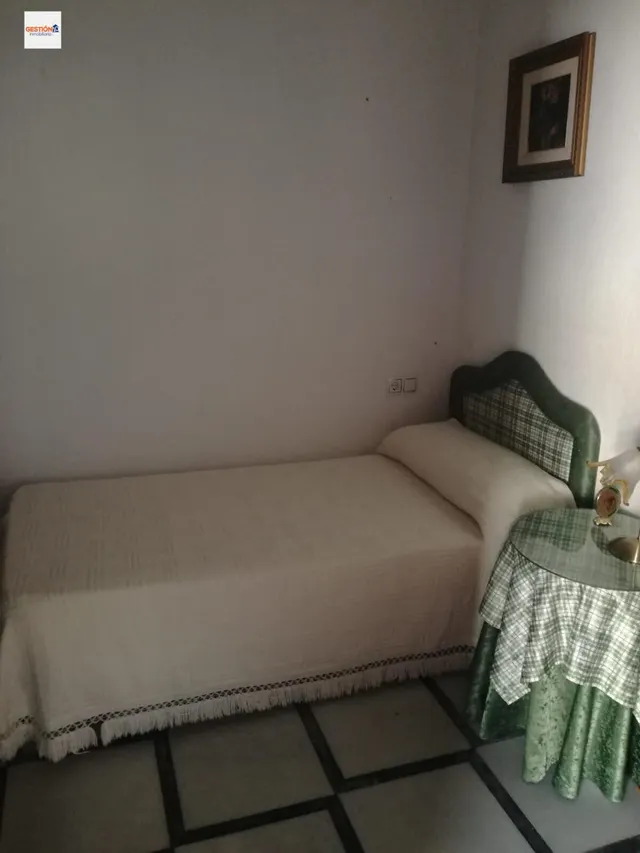 Casa independiente en parcela de 975 m2 con piscina — 22