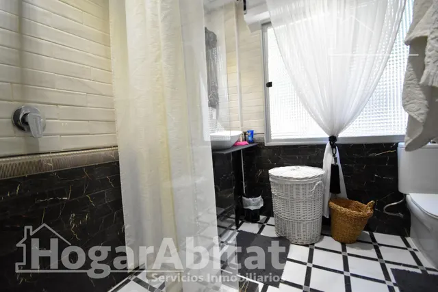 ¡chalet totalmente reformado con licencia turística! amplio con 4 viviendas independientes y piscina privada — 41