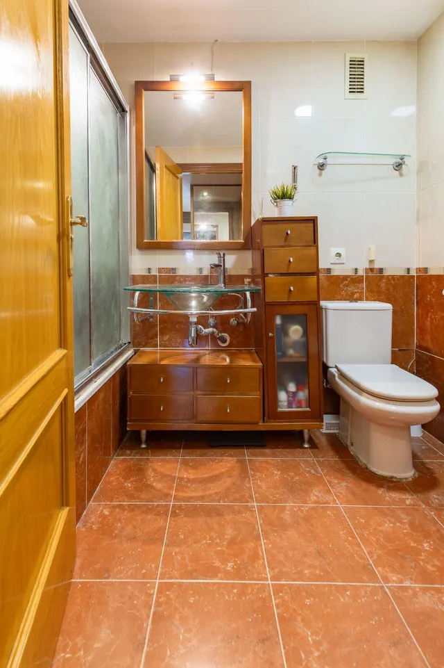 VIVIENDA CON PISCINA, PLAZA DE GARAJE Y TRASTERO — 35