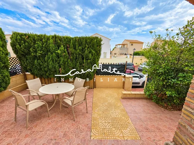 Chalet independiente en Polop con Terraza y Jardín Privado — 10