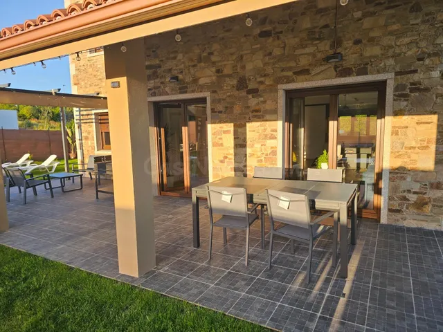 Se Vende Chalet con Excelentes Calidades en Urbanización Cos - foto 2