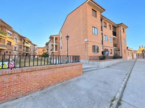 Piso en venta en Madrigal de las Altas Torres