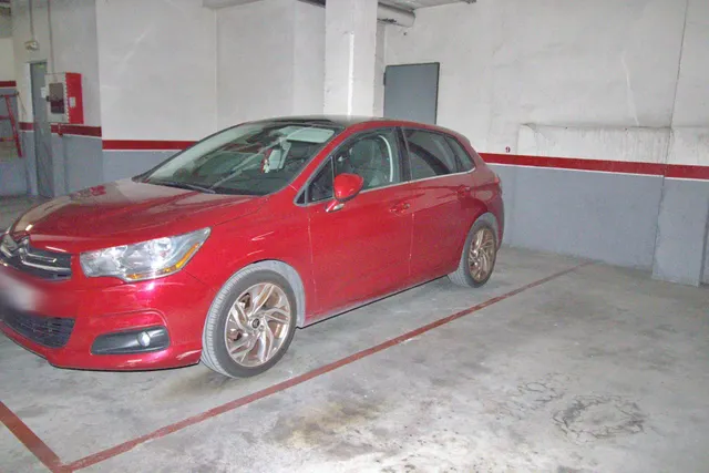 SE VENDE PLAZA DE GARAJE — 4