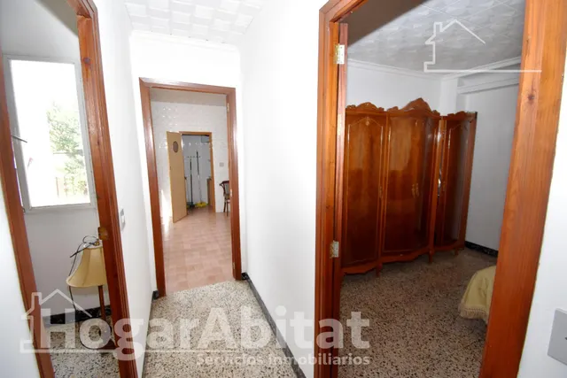 MAGNÍFICA CASA CON DOS VIVIENDAS INDEPENDIENTES Y TERRAZA, CERCA DEL CENTRO — 34