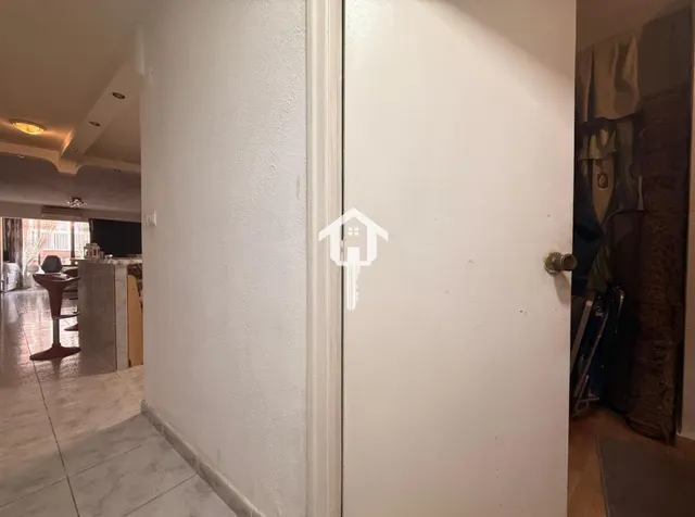 Espectacular piso de 3 habitaciones con patio y aire acondicionado en zona campoamor de Alicante — 7