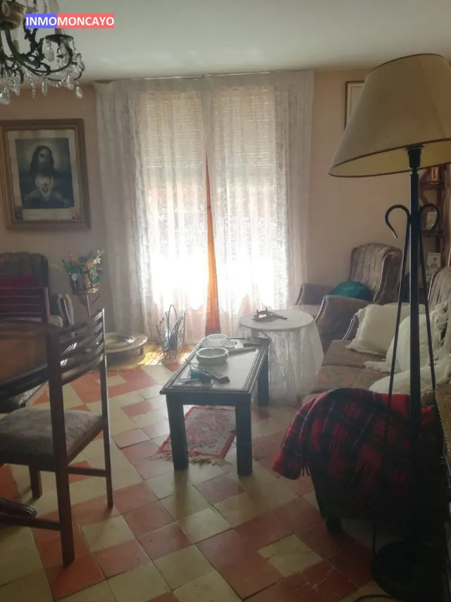 SE VENDE CASA CON MUCHAS POSIBILIDADES