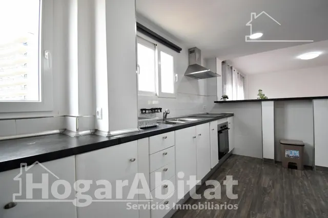 ¡SEGUNDA LÍNEA DE PLAYA! EXTERIOR REFORMADO CON GARAJE, PISCINA Y TERRAZA — 16