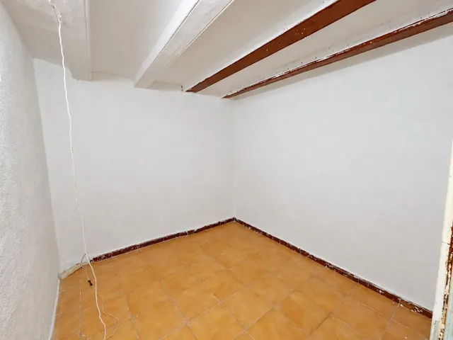 Se vende piso en Barcelona, zona el raval — 6