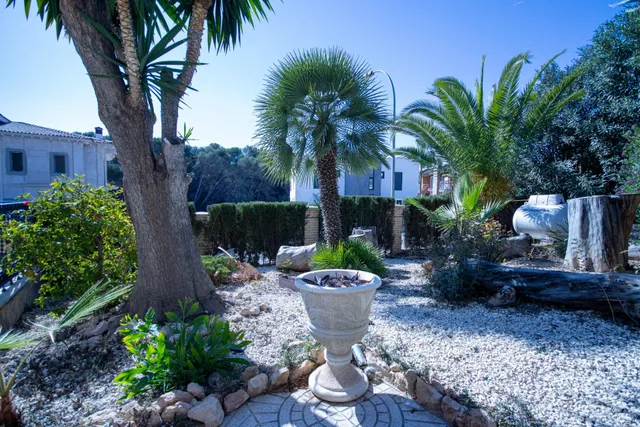 Villa de 4 dormitorios, 3 baños, piscina y jardín en dehesa de campo amor (orihuela costa) — 32