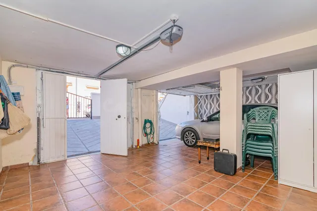 AMPLIA VIVIENDA EN CHAUCHINA CON PISCINA — 4