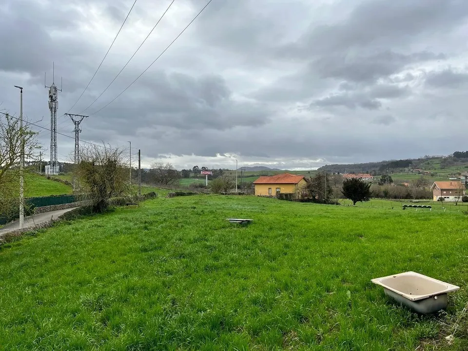TERRENO URBANO EN REOCIN