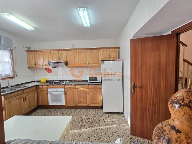Casa adosada en Plademar de 4 habitaciones dobles - foto 5