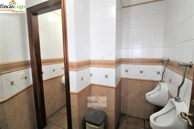 CAFETERÍA-RESTAURANTE EN ZONA UNIVERSITARIA — 32