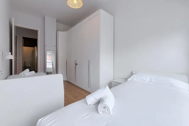 Se vende Espectacular piso con licencia turística a 7 min del Casco Viejo — 28