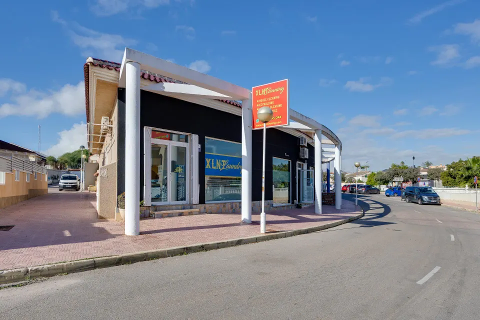 Local Comercial a la venta en Doña Pepa, ciudad Quesada