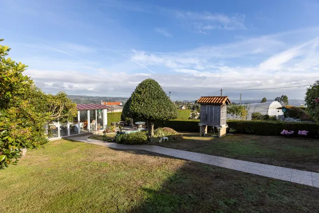 Chalet independiente en Cambre, A Coruña — 25